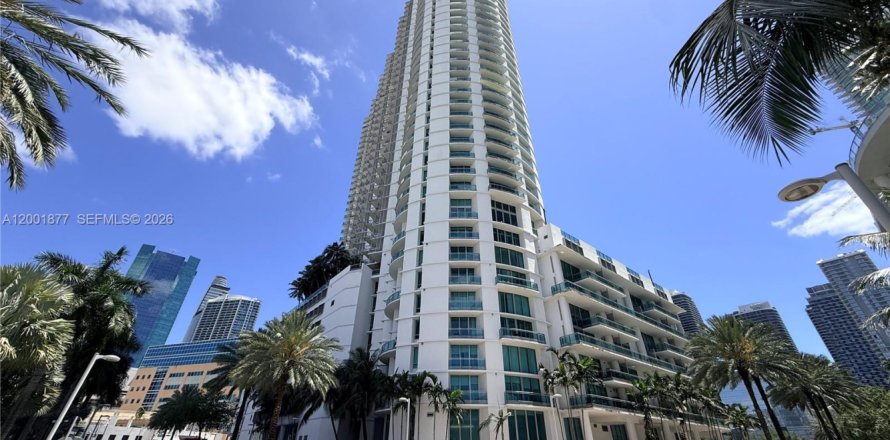 Condo in Miami, Florida, 3 bedrooms № 2153701
