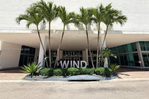 Condo in Miami, Florida, 3 bedrooms № 2153701 - photo 3