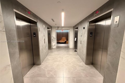 Condo in Miami, Florida, 3 bedrooms № 2153701 - photo 7