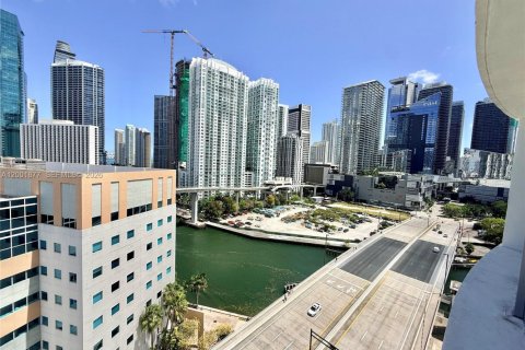 Condo in Miami, Florida, 3 bedrooms № 2153701 - photo 26