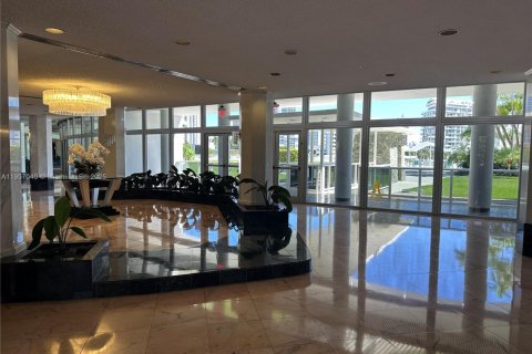 Copropriété à louer à Miami Beach, Floride: 62.99 m2 № 1966214 - photo 2