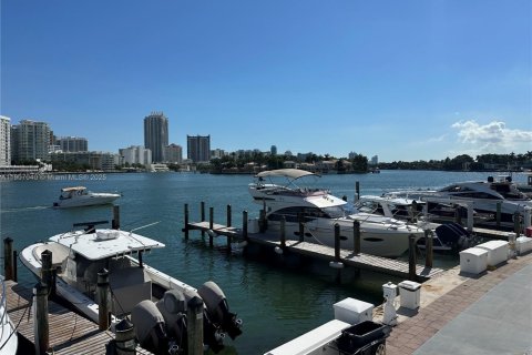 Copropriété à louer à Miami Beach, Floride: 62.99 m2 № 1966214 - photo 23