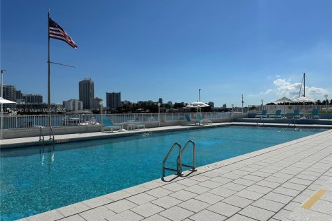 Copropriété à louer à Miami Beach, Floride: 62.99 m2 № 1966214 - photo 3