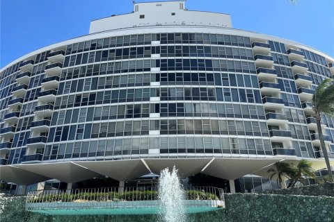 Copropriété à louer à Miami Beach, Floride: 62.99 m2 № 1966214 - photo 1