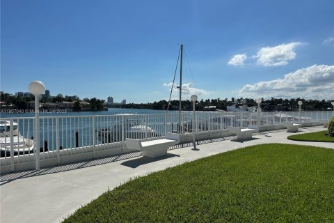 Copropriété à louer à Miami Beach, Floride: 62.99 m2 № 1966214 - photo 6