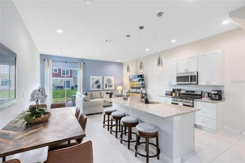 Adosado en venta en Kissimmee, Florida, 3 dormitorios, 142.14 m2 № 1569205 - foto 6