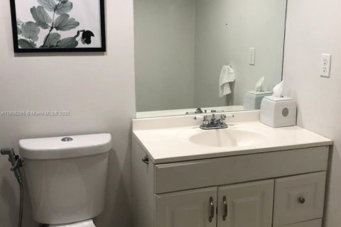 Condominio en venta en Hollywood, Florida, 1 dormitorio, 81.2 m2 № 1937623 - foto 4