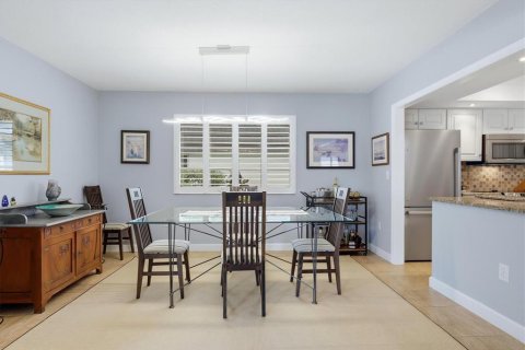 House in Sarasota, Florida 2 bedrooms, 143.07 sq.m. № 2400306 - photo 18