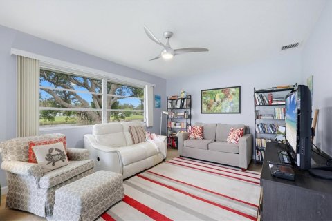 House in Sarasota, Florida 2 bedrooms, 143.07 sq.m. № 2400306 - photo 26