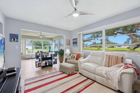 House in Sarasota, Florida 2 bedrooms, 143.07 sq.m. № 2400306 - photo 27