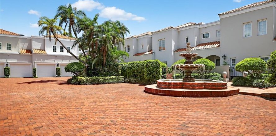 Condo à Tampa, Floride, 3 chambres  № 1831757