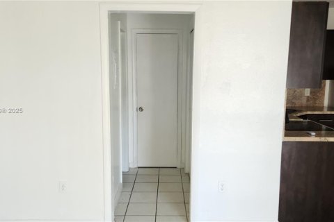 Appartement à louer à Miami, Floride: 53.88 m2 № 1895556 - photo 5