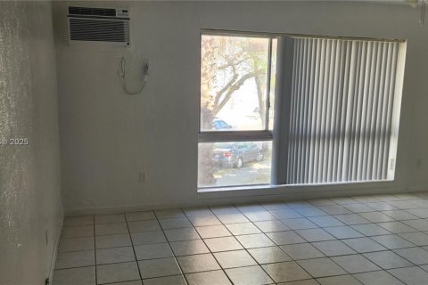 Appartement à louer à Miami, Floride: 53.88 m2 № 1895556 - photo 3