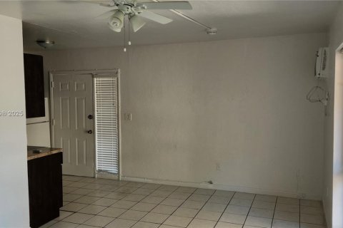 Appartement à louer à Miami, Floride: 53.88 m2 № 1895556 - photo 4