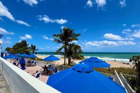 Condo in Fort Lauderdale, Florida, 2 bedrooms  № 2082938 - photo 23