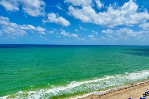 Condo in Fort Lauderdale, Florida, 2 bedrooms  № 2082938 - photo 3