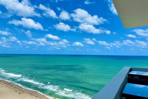 Condo in Fort Lauderdale, Florida, 2 bedrooms  № 2082938 - photo 2