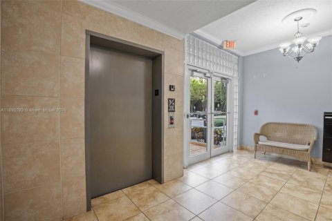 Copropriété à louer à Miami, Floride: 2 chambres, 80.36 m2 № 1949985 - photo 6