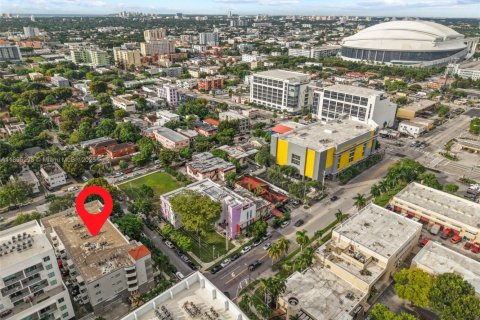 Copropriété à louer à Miami, Floride: 2 chambres, 80.36 m2 № 1949985 - photo 24