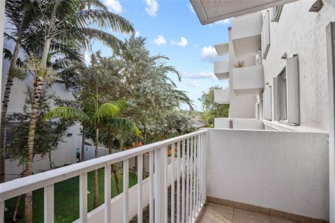 Copropriété à louer à Miami, Floride: 2 chambres, 80.36 m2 № 1949985 - photo 22