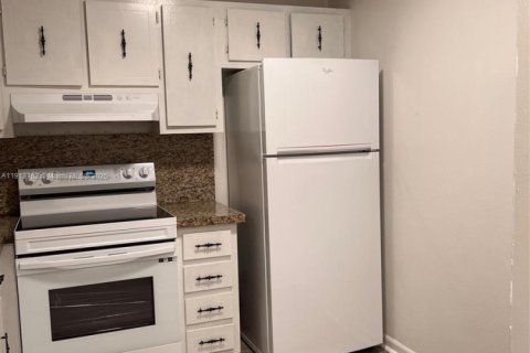 Copropriété à vendre à North Miami, Floride: 1 chambre, 75.81 m2 № 2034737 - photo 15