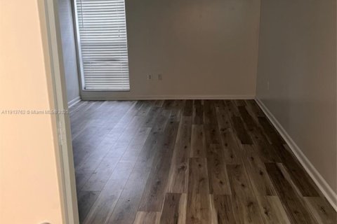 Copropriété à vendre à North Miami, Floride: 1 chambre, 75.81 m2 № 2034737 - photo 2