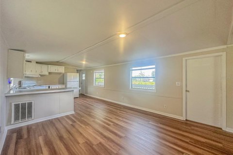 Commercial property in Auburndale, Florida 8 bedrooms, 309.92 sq.m. № 1546537 - photo 10