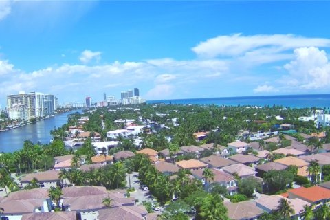 Condo in Sunny Isles Beach, Florida, 1 bedroom  № 1895997 - photo 1