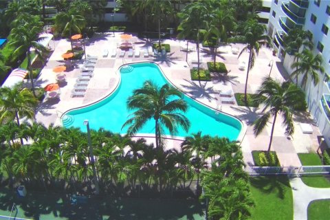 Condo in Sunny Isles Beach, Florida, 1 bedroom  № 1895997 - photo 20