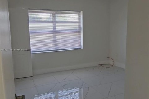 Купить кондоминиум в Хайалиа, Флорида 2 спальни, 74.32м2, № 2025027 - фото 10