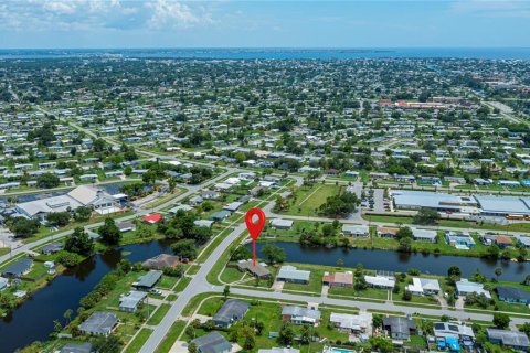 Villa ou maison à vendre à Port Charlotte, Floride: 2 chambres, 123 m2 № 1796186 - photo 5