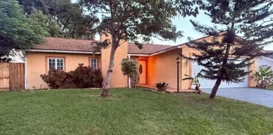 Villa ou maison à Tampa, Floride 3 chambres, 136.01 m2 № 2429354