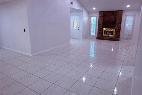 Villa ou maison à louer à Tampa, Floride: 3 chambres, 136.01 m2 № 2429354 - photo 3