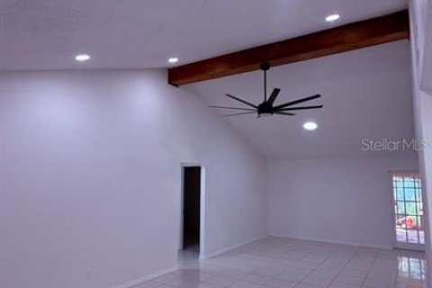 Villa ou maison à louer à Tampa, Floride: 3 chambres, 136.01 m2 № 2429354 - photo 15
