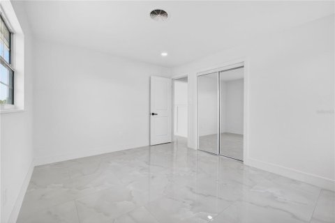 House in Saint Pete Beach, Florida 2 bedrooms, 78.78 sq.m. № 2117804 - photo 23
