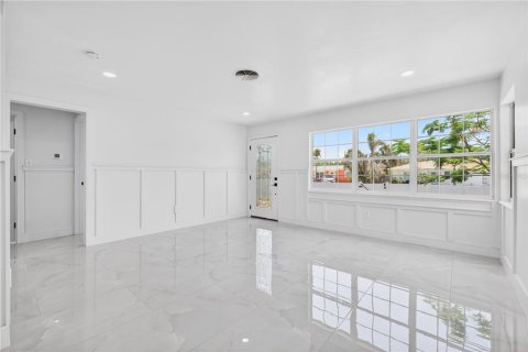 House in Saint Pete Beach, Florida 2 bedrooms, 78.78 sq.m. № 2117804 - photo 8