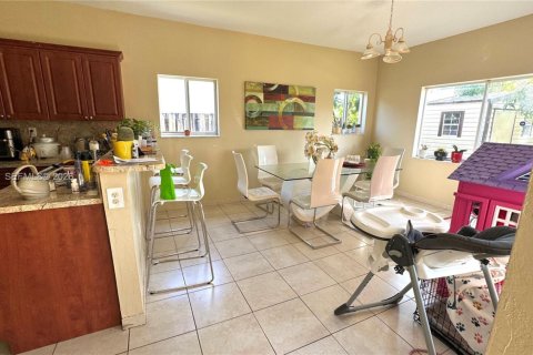 Villa ou maison à vendre à Homestead, Floride: 3 chambres, 143.26 m2 № 2251340 - photo 6