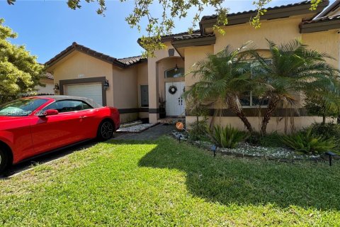 Villa ou maison à vendre à Homestead, Floride: 3 chambres, 143.26 m2 № 2251340 - photo 2
