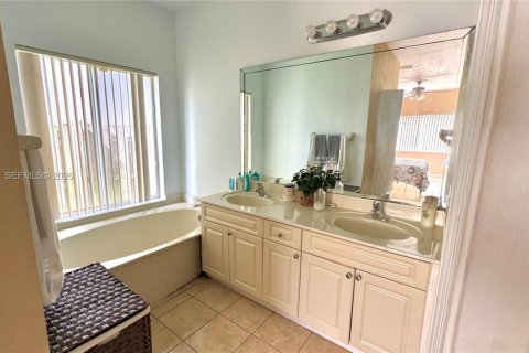 Villa ou maison à vendre à Homestead, Floride: 3 chambres, 143.26 m2 № 2251340 - photo 10