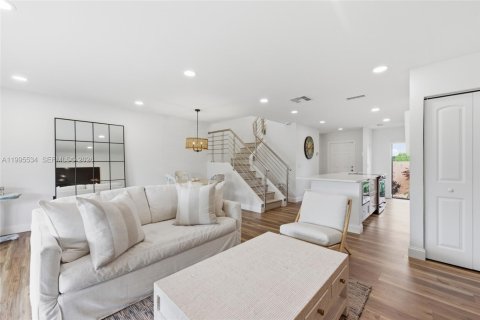 Купить кондоминиум в Бока-Ратон, Флорида 2 спальни, 132.48м2, № 2060735 - фото 16