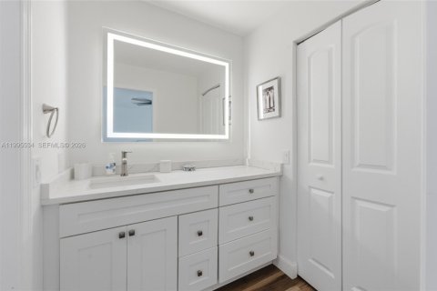 Купить кондоминиум в Бока-Ратон, Флорида 2 спальни, 132.48м2, № 2060735 - фото 27