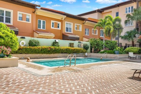 Condominio en venta en Saint Petersburg, Florida, 2 dormitorios, 104.79 m2 № 1876301 - foto 30