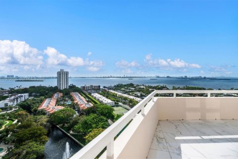 Condo in Miami, Florida, 3 bedrooms № 2179066 - photo 27