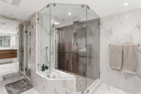 Condo in Miami, Florida, 3 bedrooms № 2179066 - photo 22