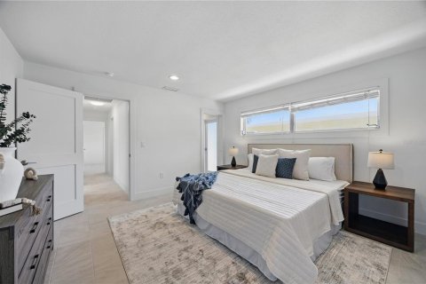 House in Saint Petersburg, Florida 2 bedrooms, 138.8 sq.m. № 1776801 - photo 15