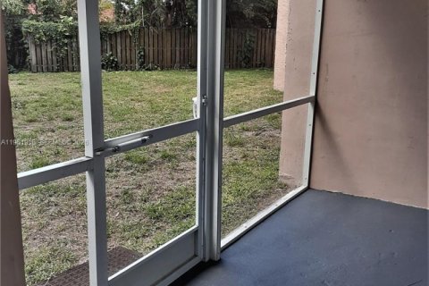 Condominio en alquiler en Davie, Florida, 1 dormitorio, 60.76 m2 № 2054310 - foto 10