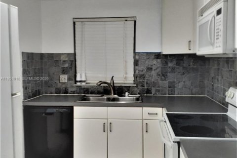 Condominio en alquiler en Davie, Florida, 1 dormitorio, 60.76 m2 № 2054310 - foto 6