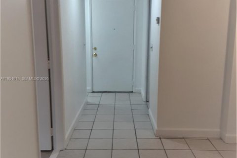 Condominio en alquiler en Davie, Florida, 1 dormitorio, 60.76 m2 № 2054310 - foto 3