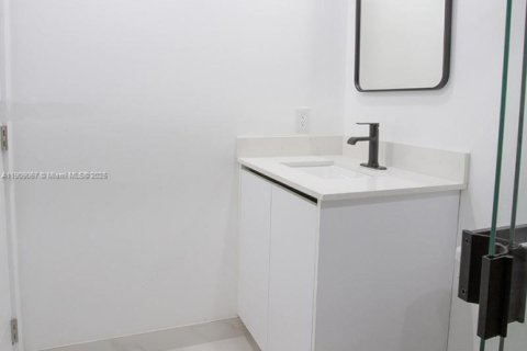 Купить кондоминиум в Пемброк-Пайнс, Флорида 1 спальня, 75.34м2, № 1964752 - фото 25