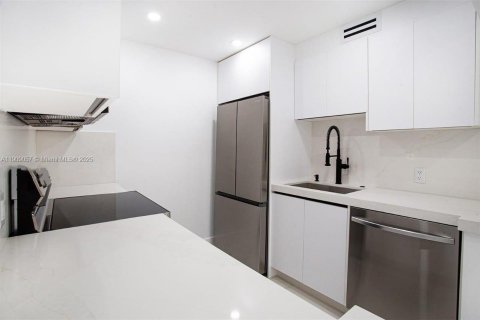 Купить кондоминиум в Пемброк-Пайнс, Флорида 1 спальня, 75.34м2, № 1964752 - фото 8